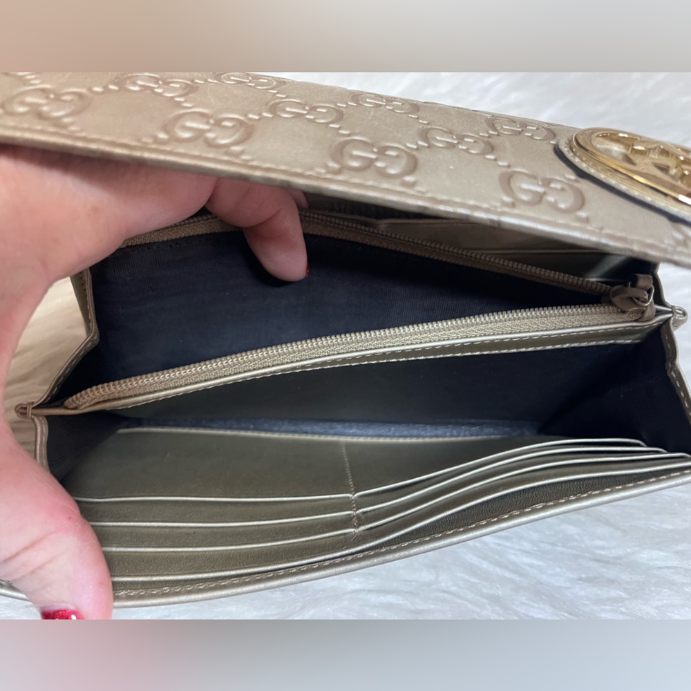 Authentic GUCCI Monogram GG wallet without the off brand chain. - Picture 15 of 16